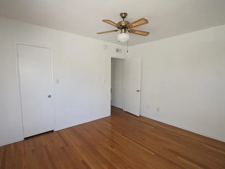 1227 S Sherbourne Dr #4 — Photo 11