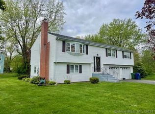 5 Stratford Ct, Windsor, CT 06095