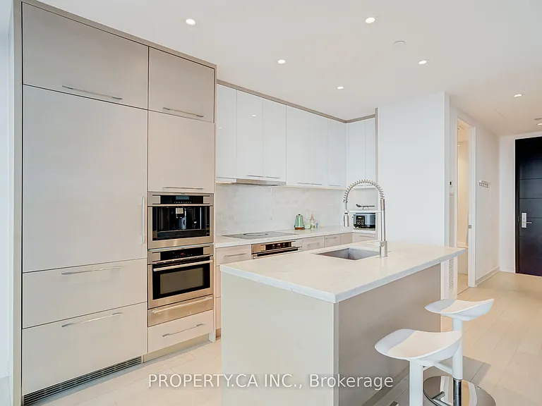 488 University Ave #5308 — Photo 13