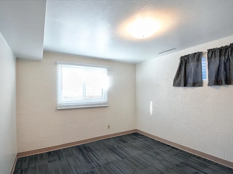 2740 El Capitan Dr — Photo 13