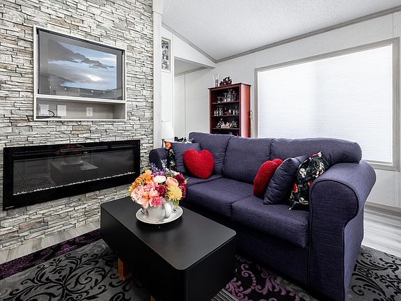 4th image of 305 Calahoo Rd #79
