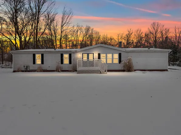 2250 N Lake Pleasant Rd, Hillsdale, MI 49242
