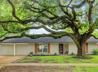 5322 Hialeah Dr, Houston, TX 77092