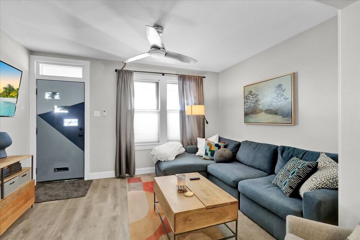 next background image