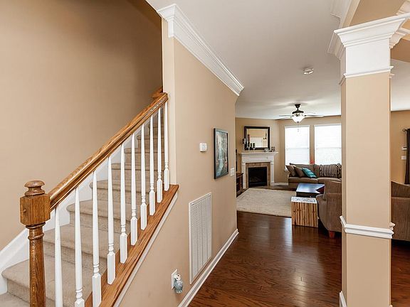 4th image of 7633 Kemberton Dr E
