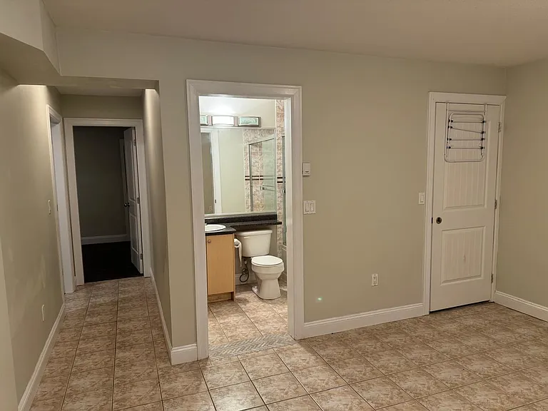 1425 Cornell Ave — Photo 9