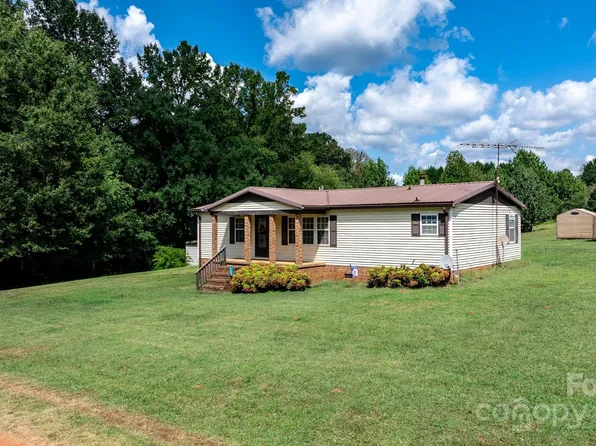2400 Journeys Pass, Newton, NC 28658