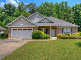 208 N Cedarbrook Dr, Auburn, AL 36830