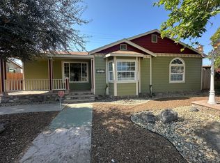 1085 E Academy Ave, Tulare, CA 93274