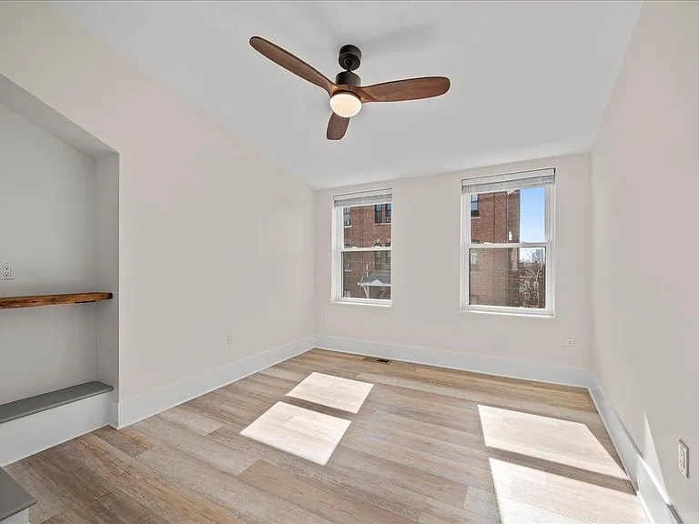 337 46th St — Photo 23