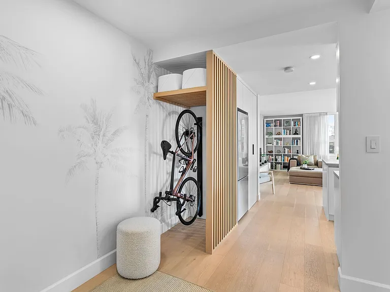 1406 W Harwood St #404 — Photo 18