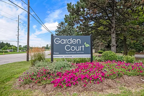 Garden Court Apartments Photo 1