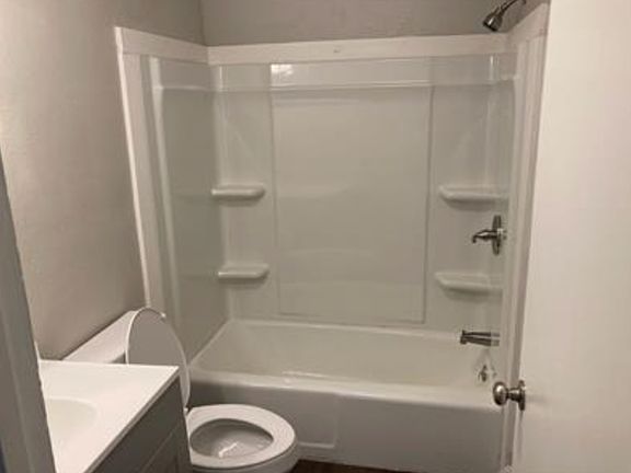 3rd image of 400 Swissvale Ave APT 21