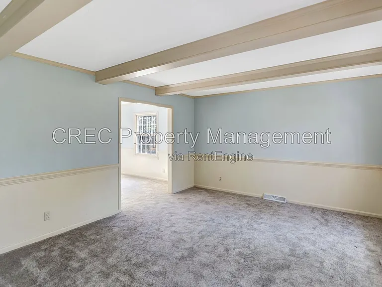 321 Shaftesbury Ln — Photo 44