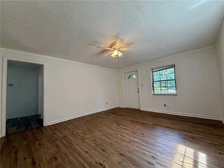 1070 Ollie Cir NW — Photo 8