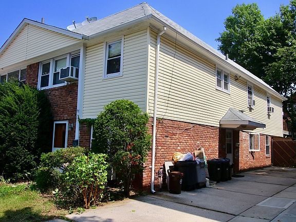 3rd image of 5711 225th St
