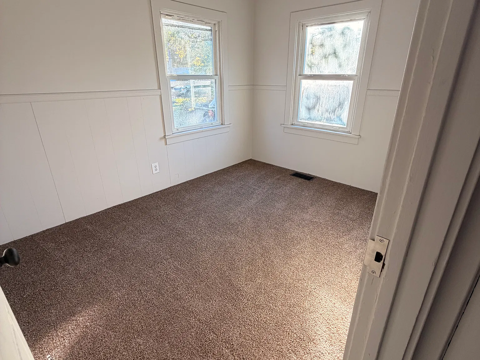3 bed, $1,200 — Photo 3