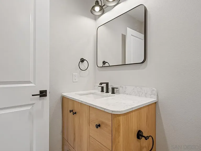 1489 Fern Ave #1 — Photo 20