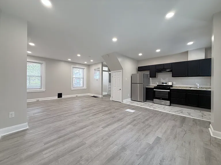 5717 Haverford Ave — Photo 8