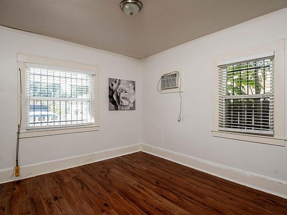 5th image of 3841 13th Ave