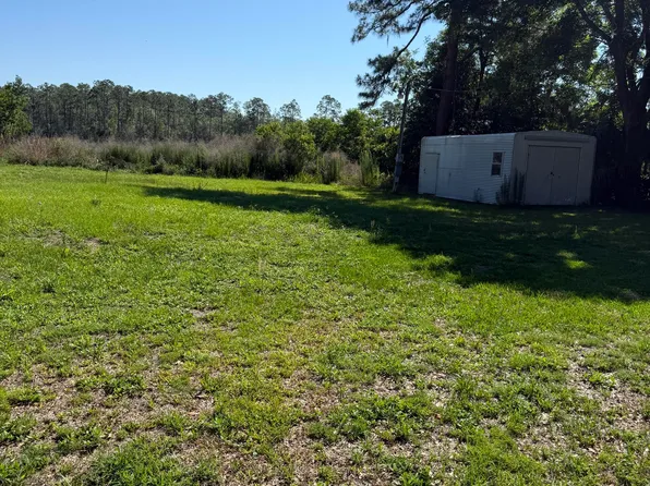222 LAKE SHORE Road, Interlachen, FL 32148