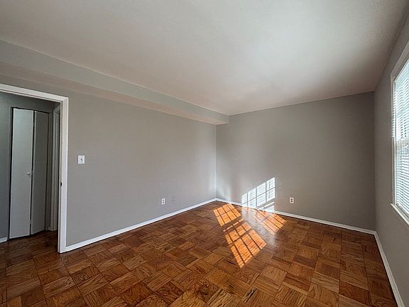 5th image of 1504 Upshire Rd APT 1E