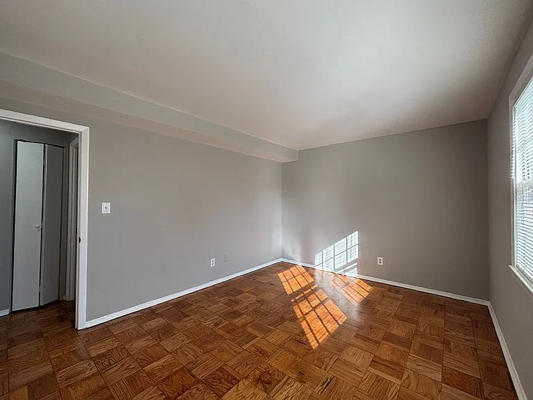 1504 Upshire Rd — Photo 13