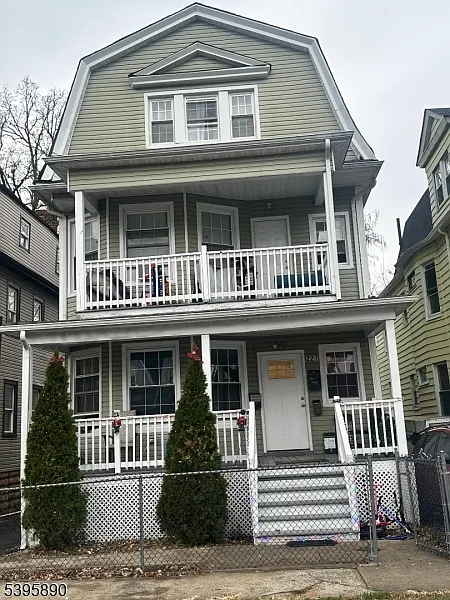 227 Amherst St photo 1