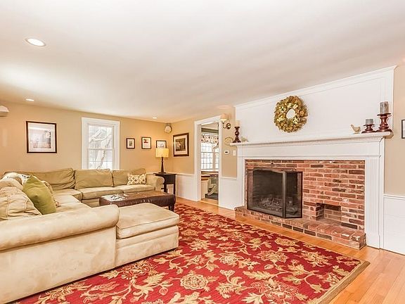5th image of 343 Salem St