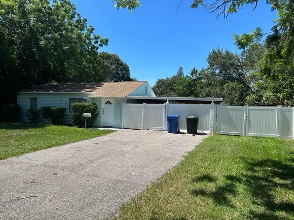 1565 Canterbury Rd N, Saint Petersburg, FL 33710