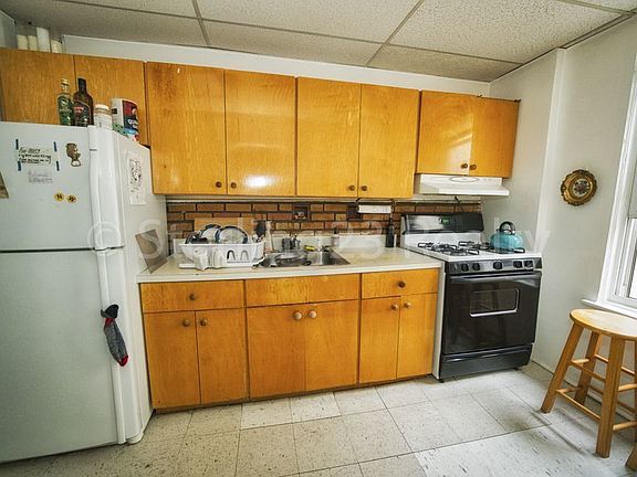 4th image of 2521 14th St #B2