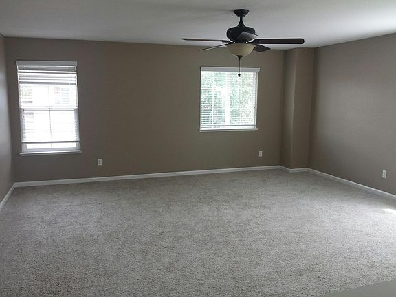 5th image of 108 Marinette Ct