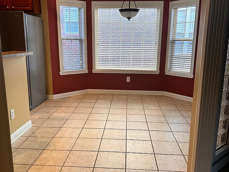 625 Vincent Way — Photo 14