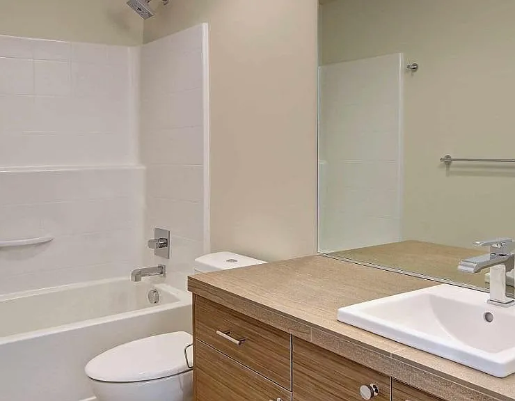 1st floor full bathroom