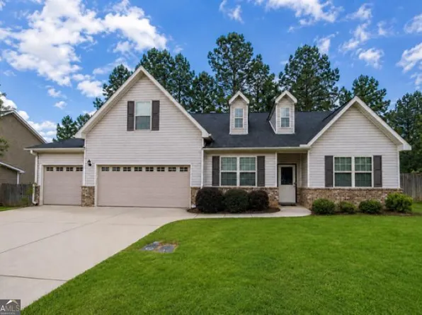 205 Christopher Luke Cir, Perry, GA 31069