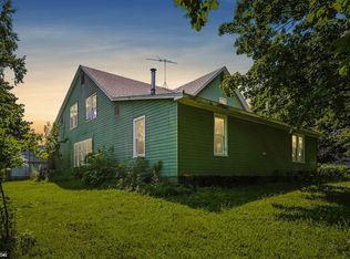 14332 Irish Ridge Rd, Burlington, IA 52601