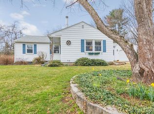 61 Pilgrim Dr, Windsor, CT 06095