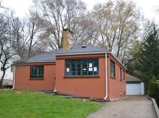 1106 Emerald Ave NE, Grand Rapids, MI