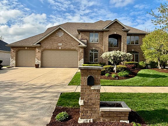 3rd image of 10430 Capistrano Ln