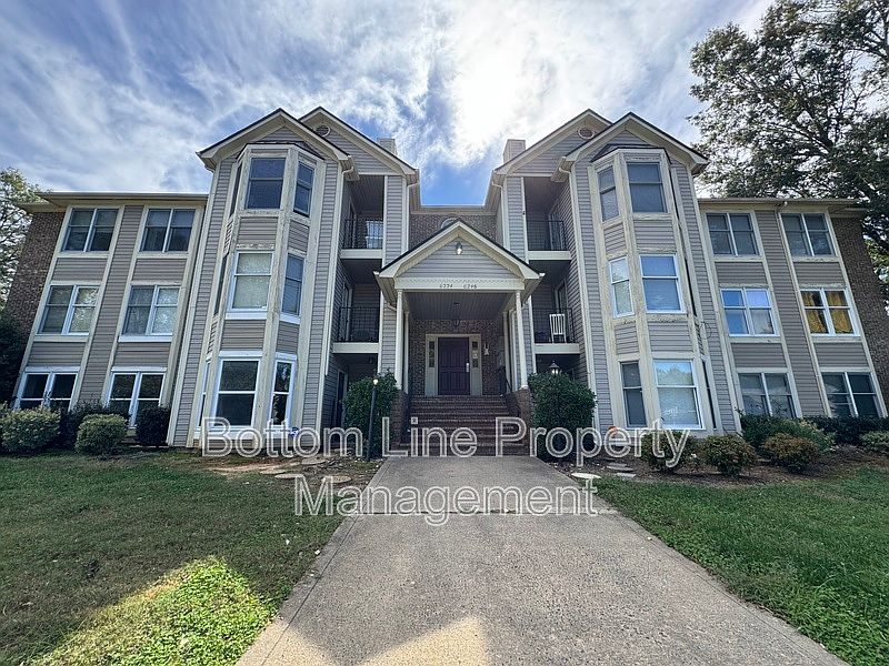 1st image of 6230 Rosecroft Dr