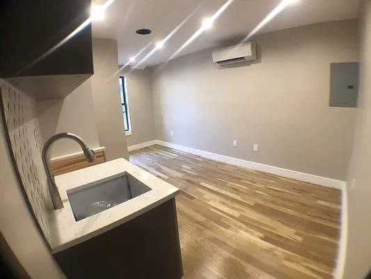 Rented by Brooklyn Group | media 18