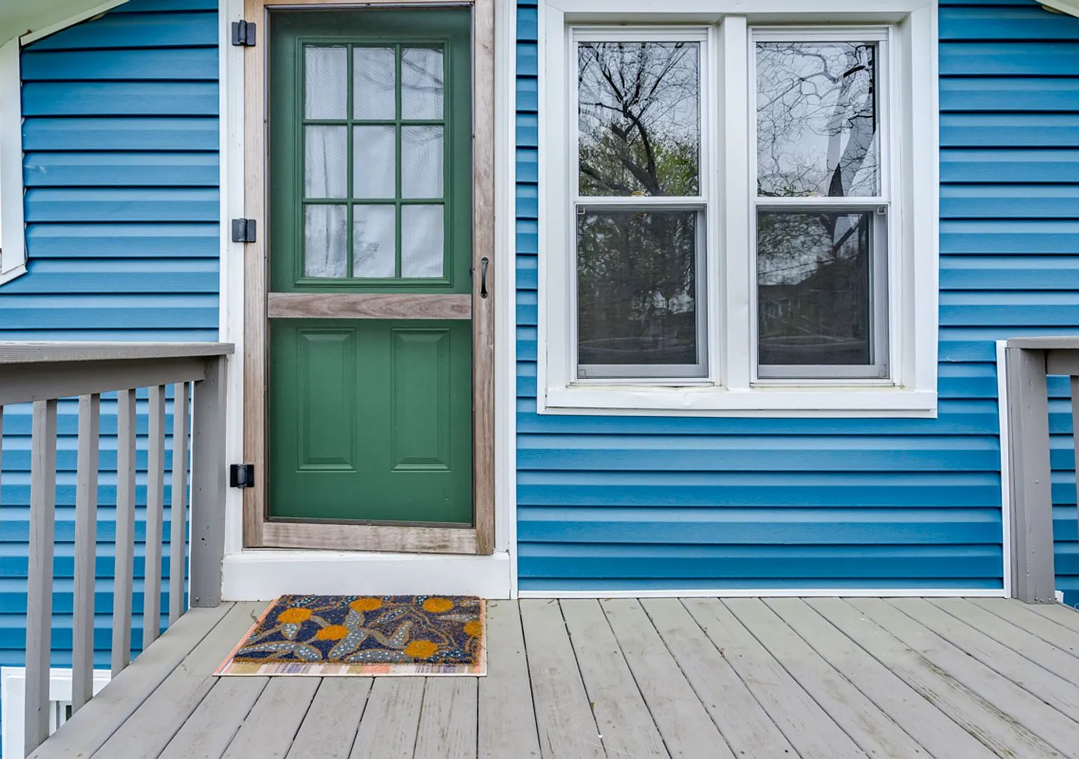 Pre-Leasing for the 27-28 School Year! - Well established neighborhood in prime location — Photo 2