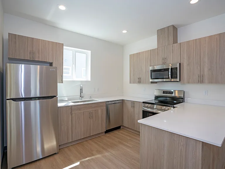 4873 S 48th St #D-2 — Photo 29