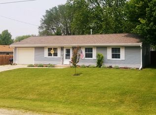 323 Hillcrest Ave, Rochelle, IL 61068