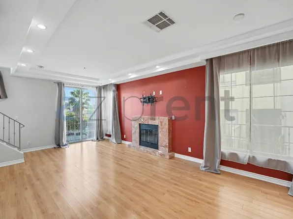 12042 Hart St #5, North Hollywood, CA 91605