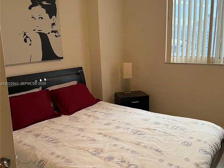 18800 NE 29th Ave #1013 — Photo 2