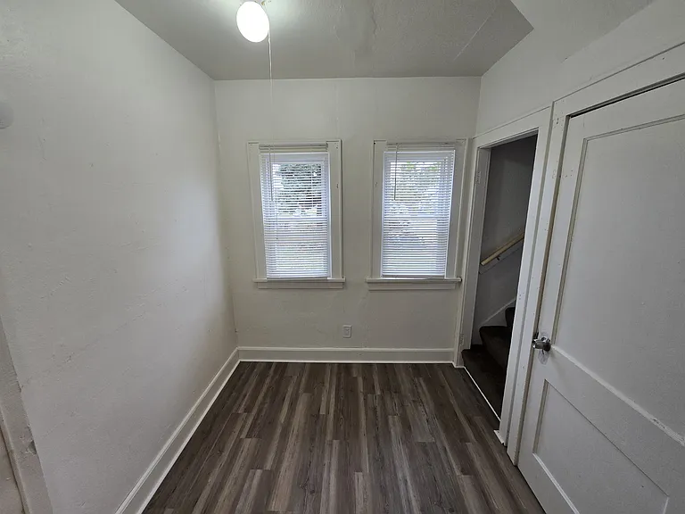 3908 N 10th St — Photo 11