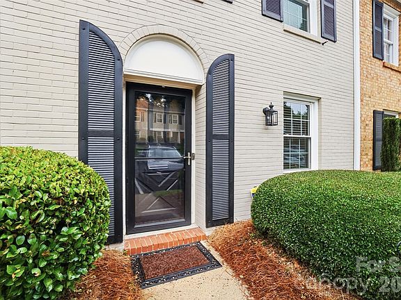 3rd image of 4605 Hedgemore Dr Unit B
