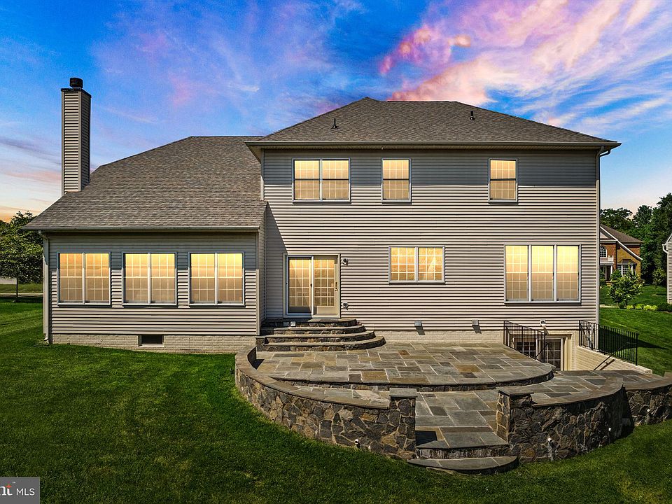 2nd image of 5105 Grande Forest Ct