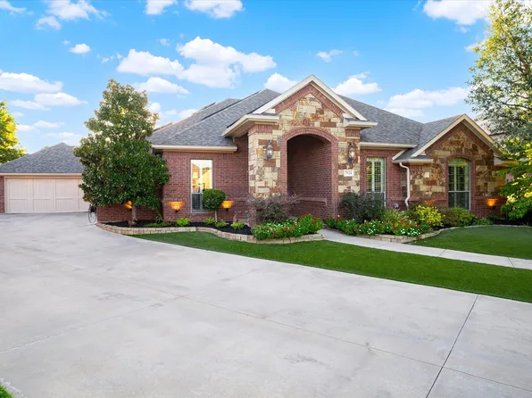 7924 Bella Ct, North Richland Hills, TX 76182